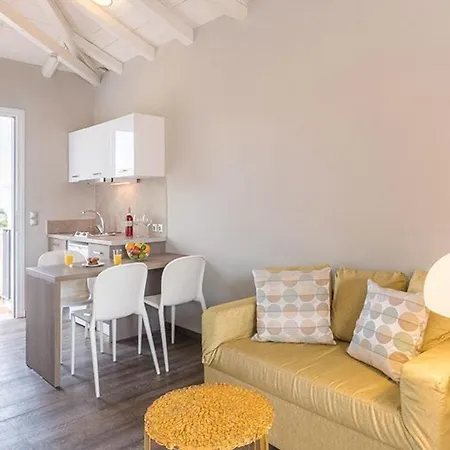 Appart hôtel Blue Jasmine *