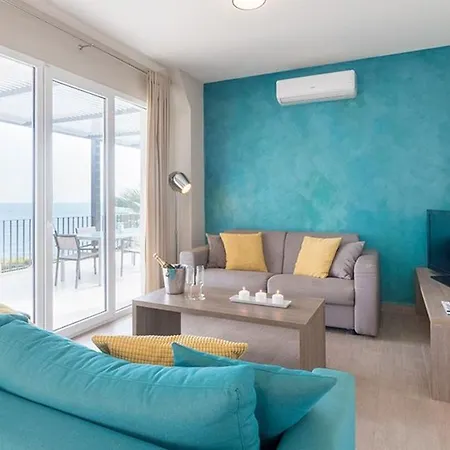 Ξενοδοχείο με διαμερίσματα Blue Jasmine 4*
