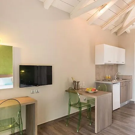 Blue Jasmine Hotel apartamentowy